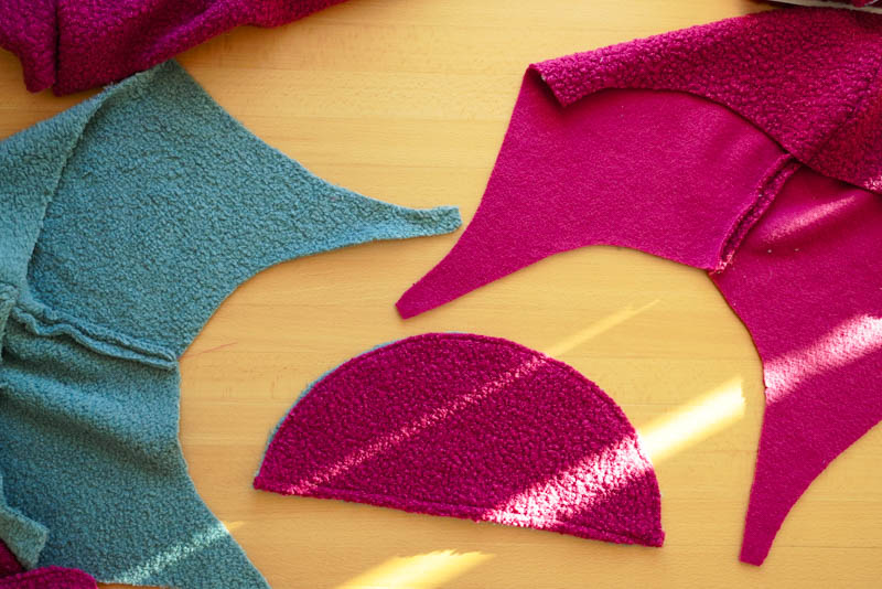 Střih a návod jak ušít chlupatou mikinu s kapucí - kapuce