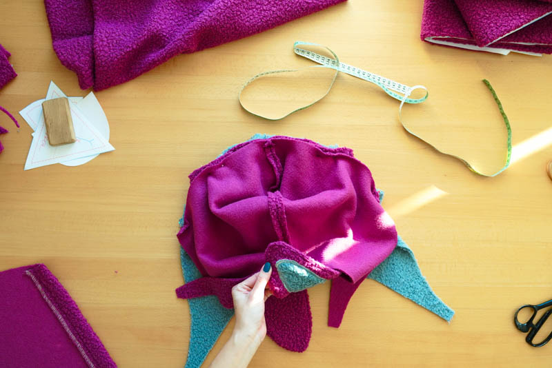 Střih a návod jak ušít chlupatou mikinu s kapucí - kapuce