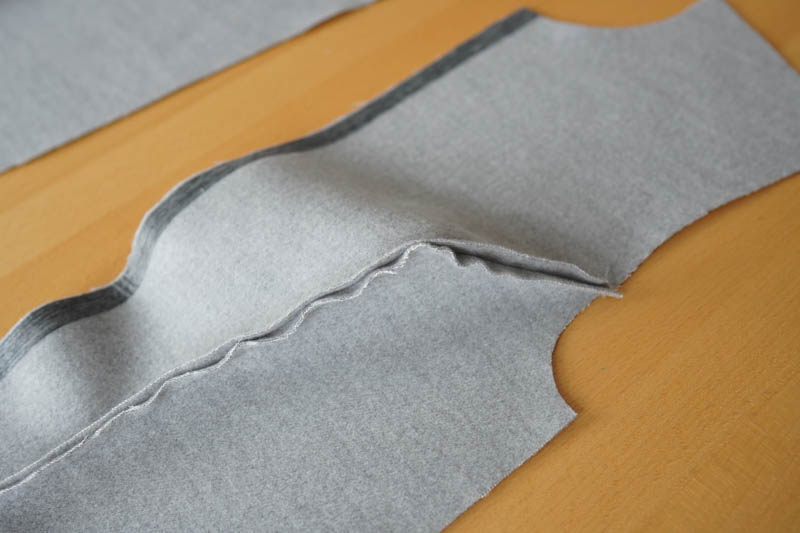 Jak ušít elegantní dámský kabát s podšívkou - princesové švy