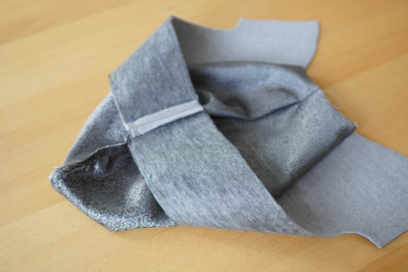 Jak ušít elegantní dámský kabát s podšívkou - kapuce s podšívkou