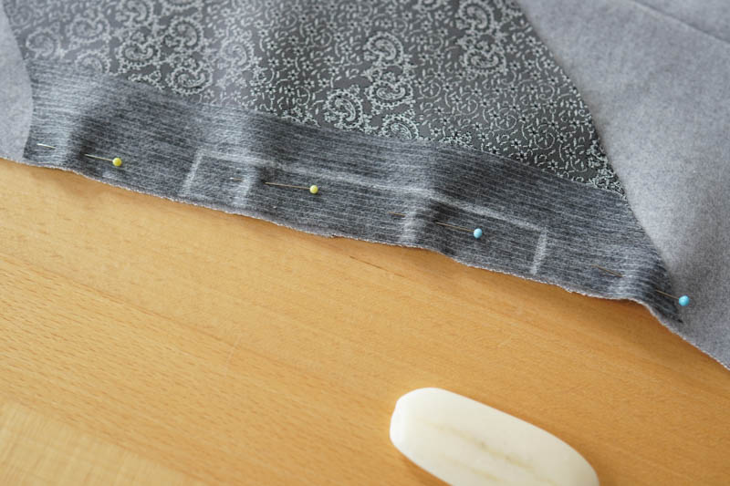 Jak ušít elegantní dámský kabát s podšívkou - šití kapes v bočním švu