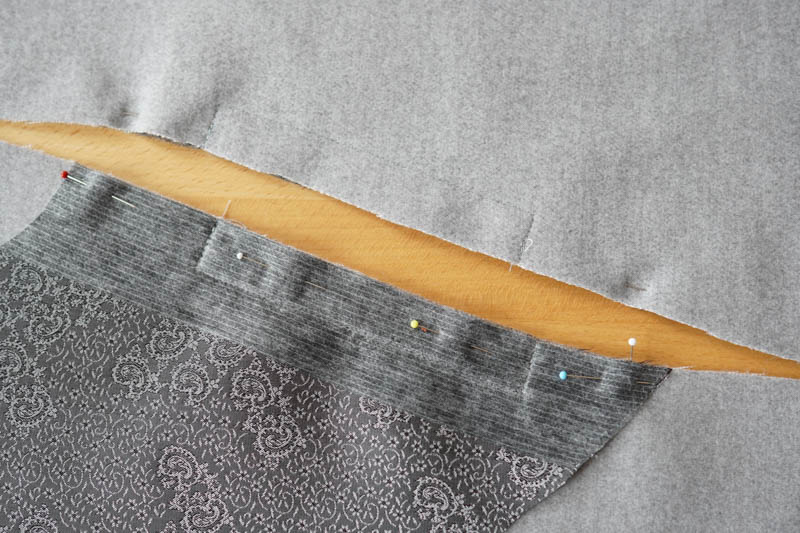 Jak ušít elegantní dámský kabát s podšívkou - šití kapes v bočním švu