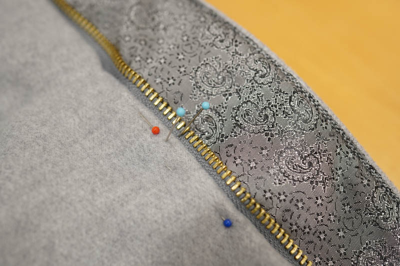 Jak ušít elegantní dámský kabát  - všití podšívky do kabátu