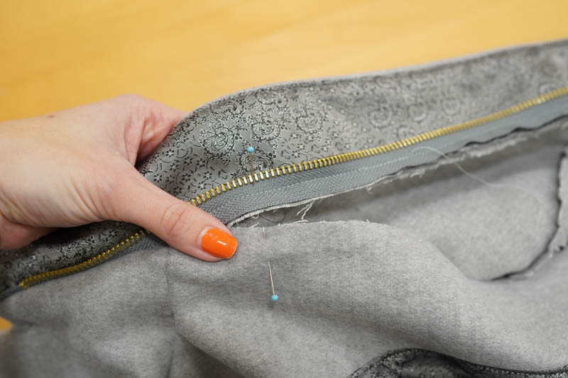 Jak ušít elegantní dámský kabát  - všití podšívky do kabátu