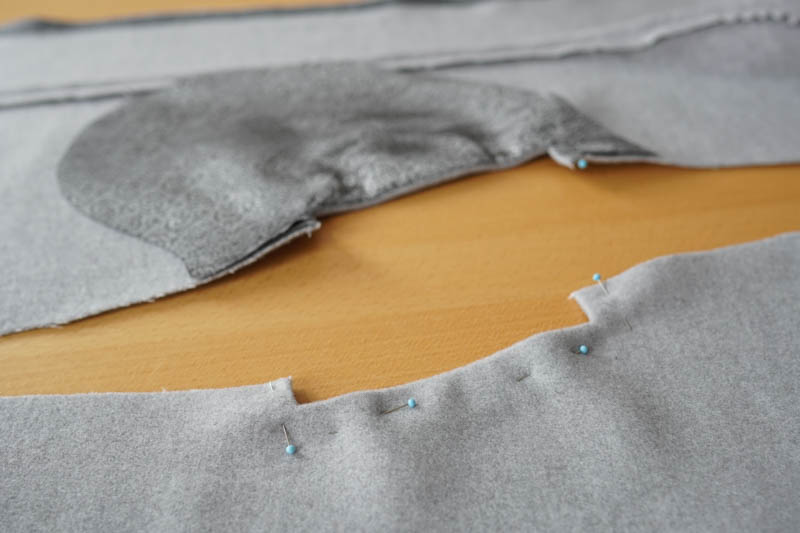 Jak ušít elegantní dámský kabát s podšívkou - šití kapes v bočním švu