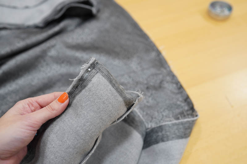 Jak ušít elegantní dámský kabát  - všití podšívky do kabátu