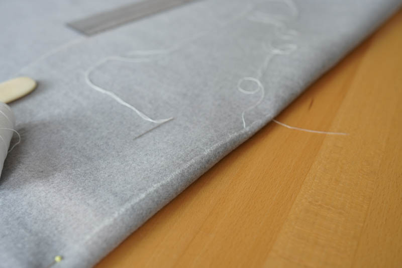 Jak ušít elegantní dámský kabát s podšívkou - záševky v zadním dílu kabátu