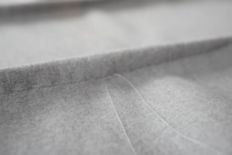 Jak ušít elegantní dámský kabát s podšívkou - záševky v zadním dílu kabátu