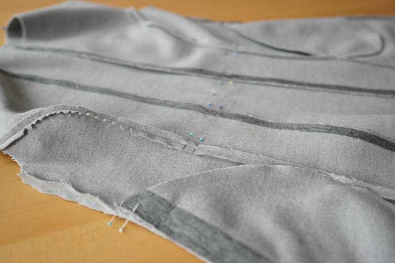 Jak ušít elegantní dámský kabát s podšívkou - šití tunýlku