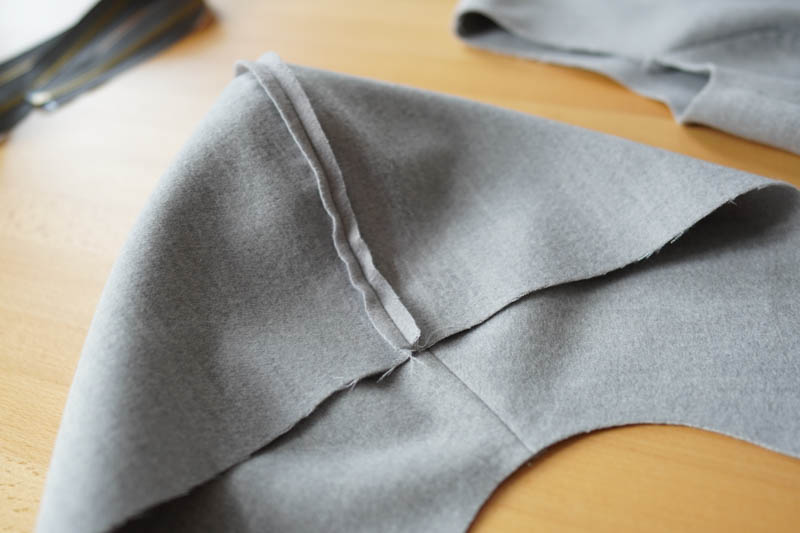 Jak ušít elegantní dámský kabát s podšívkou - jak všít kapuci