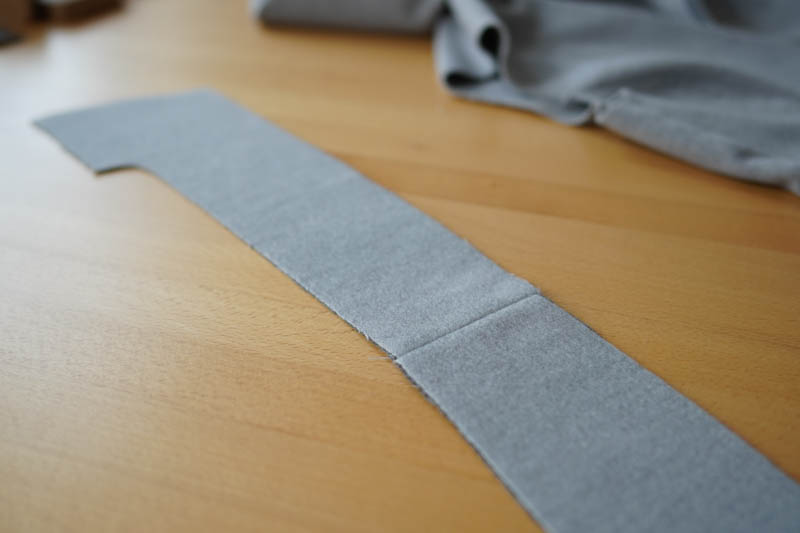 Jak ušít elegantní dámský kabát s podšívkou - všití kapuce a podsádky