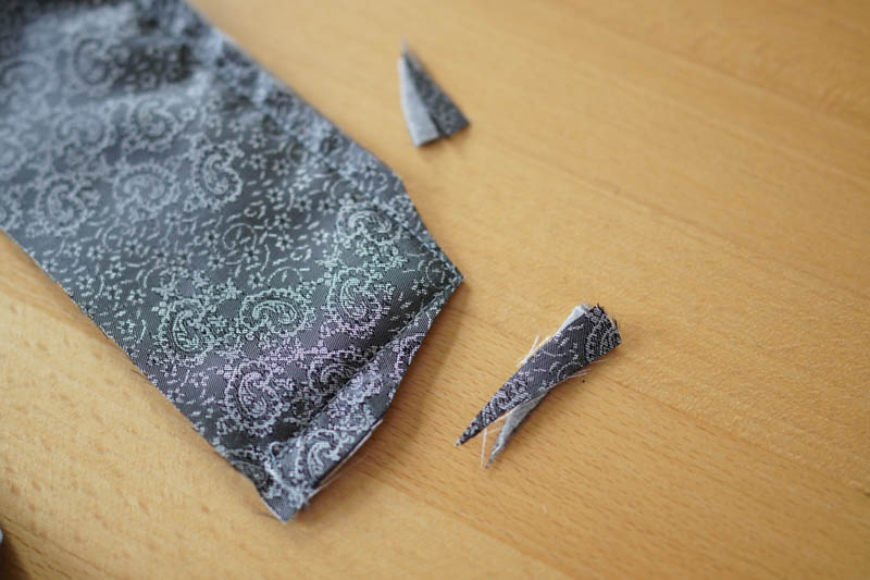 Jak ušít elegantní dámský kabát s podšívkou - všití zipu s podkrytem a nákrytem