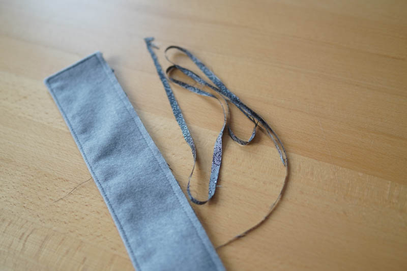 Jak ušít elegantní dámský kabát s podšívkou - všití zipu s podkrytem a nákrytem