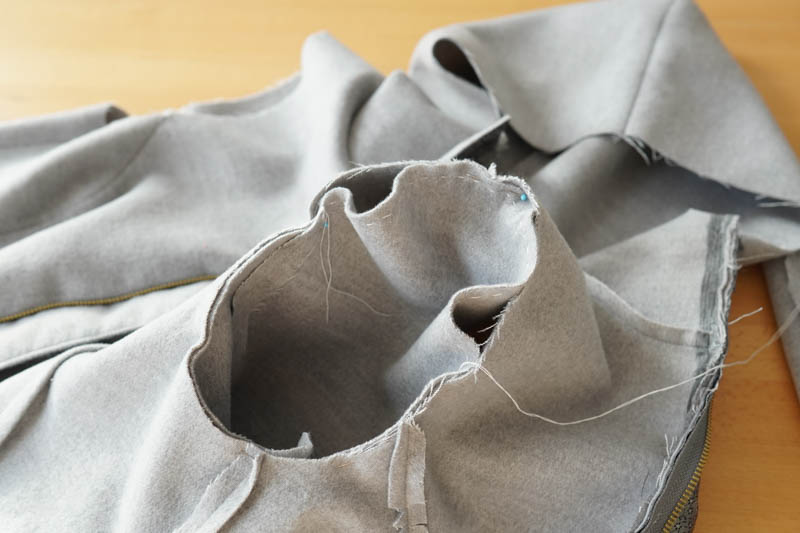 Jak všít rukáv do kabátu