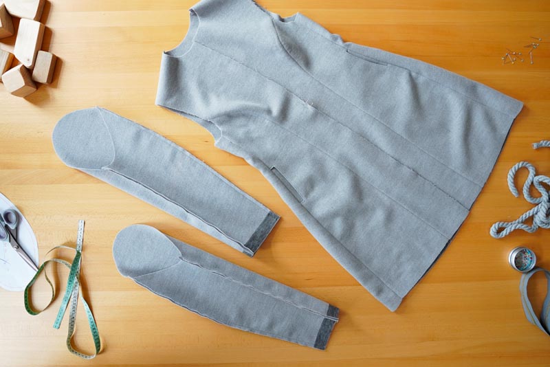 Jak ušít elegantní dámský kabát s podšívkou - jak všít rukávy