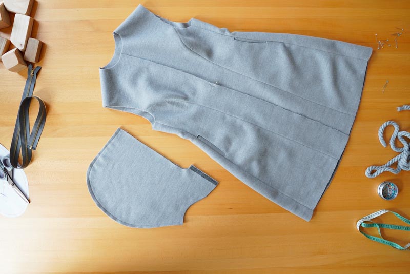 Jak ušít elegantní dámský kabát s podšívkou - jak všít kapuci