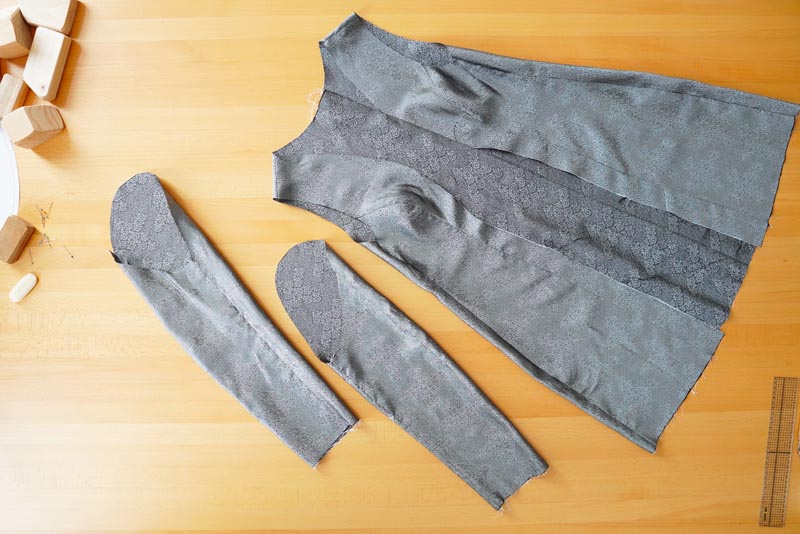 Jak ušít elegantní dámský kabát s podšívkou - šití podšívky a podsádky