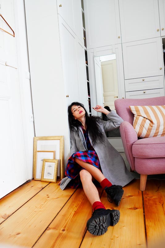 Střih a návod na šití dámského kabátu s podšívkou,  kapucí a stahováním v pase