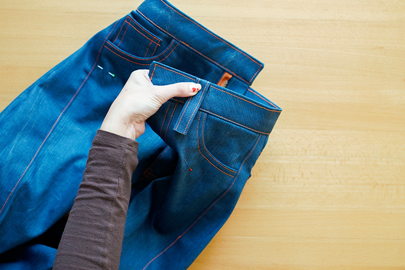 Jak ušít džíny - očka pro pásek