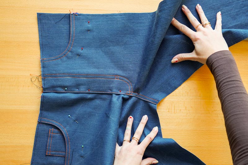 Jak ušít džíny - přední sedový šev