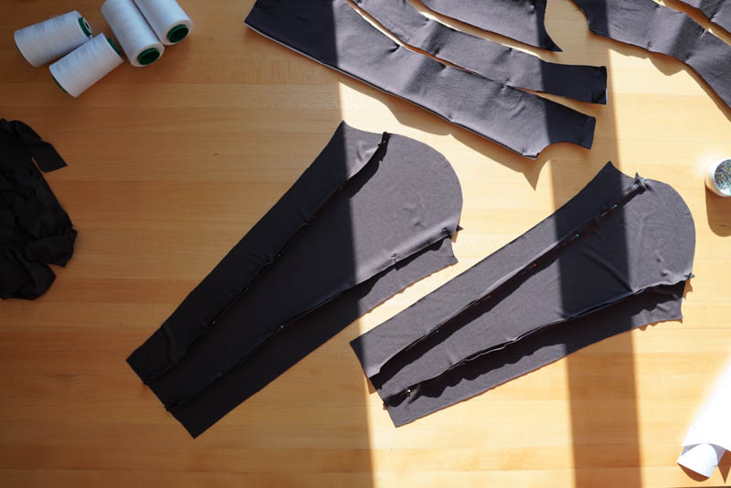 Návod na šití trika s dělícími švy naruby