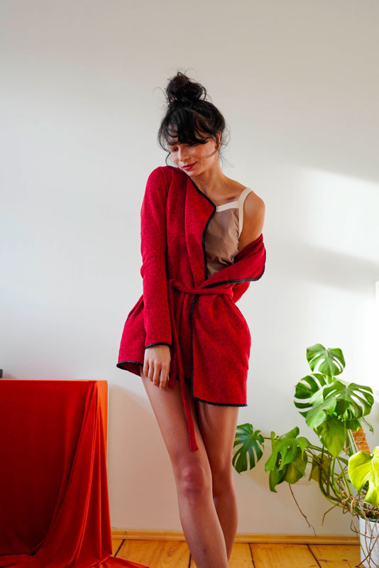 Střih a návod jak ušít jednoduchý dámský cardigan ze svetroviny