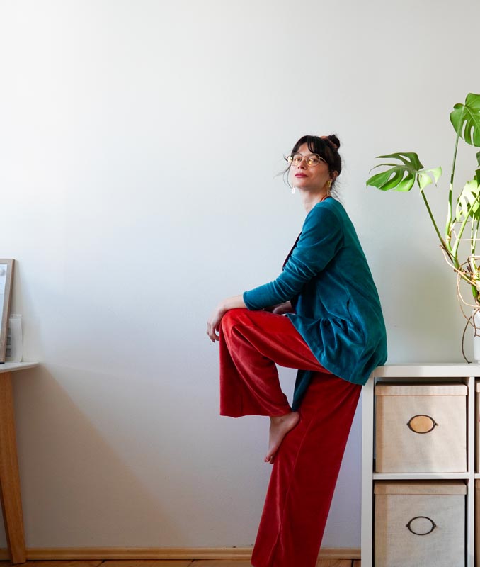 Střih a návod jak ušít jednoduchý dámský cardigan ze svetroviny