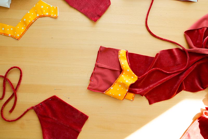 Jak ušít overal - sešití živůtku s kalhotami