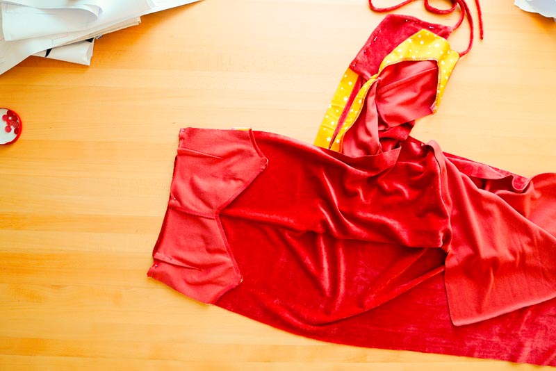 Jak ušít overal - sešití živůtku a kalhot