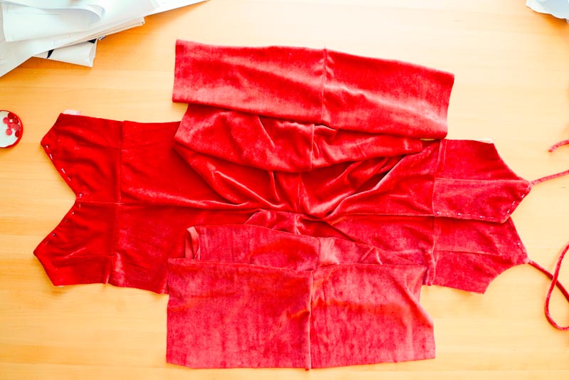 Jak ušít overal - sešití živůtku a kalhot