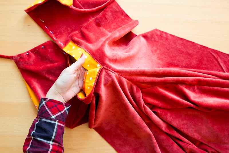 Jak ušít overal - šití knoflíkové légy