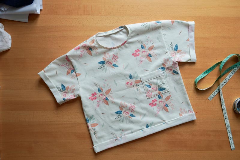 Střih a návod jak ušít jednoduché triko - spodní lem trička
