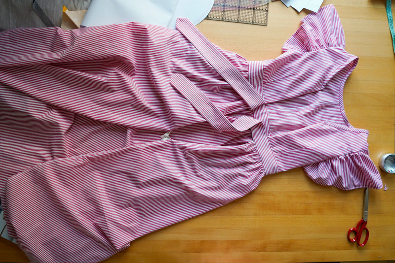 Střih a návod jak ušít dámské maxi šaty - dokončení pásku šatů s vázačkou