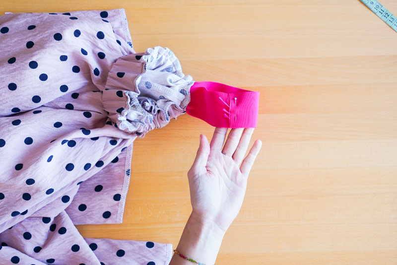 Střih a návod jak ušít dámské široké letní kalhoty UNWIND - Dokončení gumy v pase