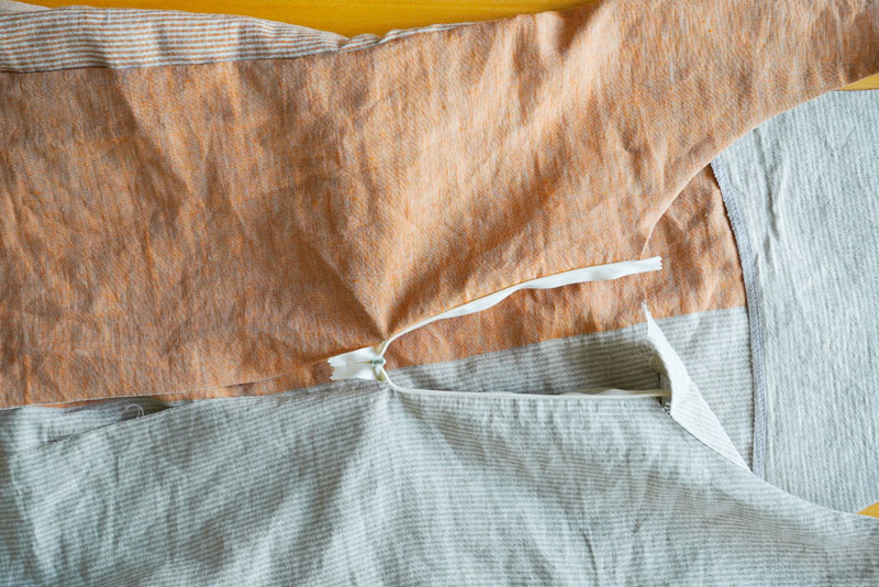 Střih a návod jak ušít pohodlné dámské šaty - skrytý zip