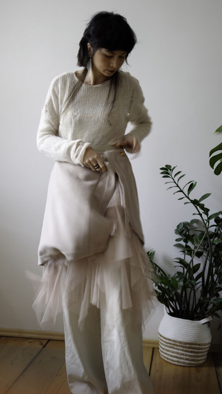 Střih a návod jak ušít jednoduchou a elegantní dámskou zavinovací pouzdrovou sukni