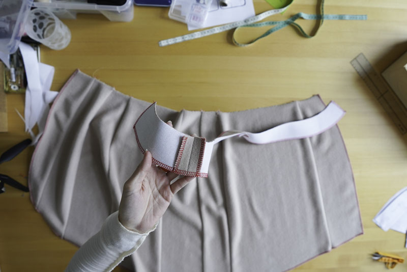 Jak ušít dámskou zavinovací pouzdrovou sukni - podrobný foto návod šití