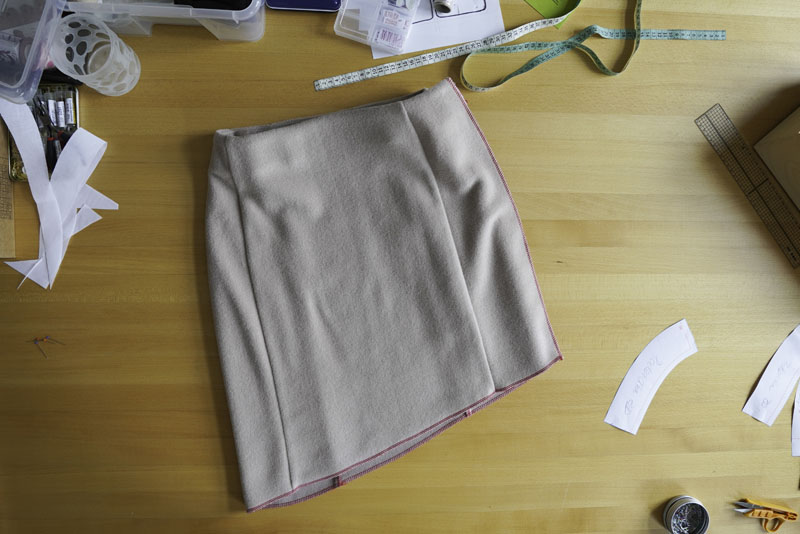 Jak ušít dámskou zavinovací pouzdrovou sukni - podrobný foto návod šití