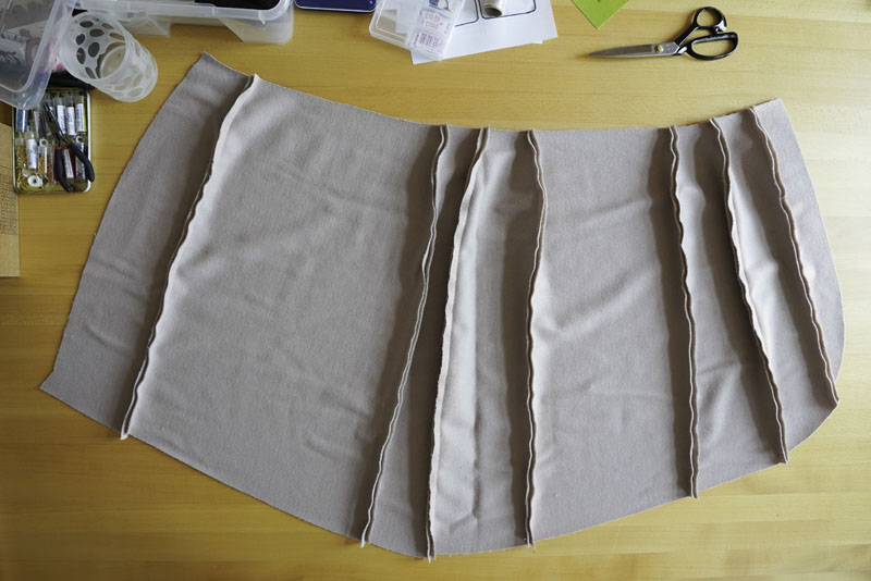 Jak ušít dámskou zavinovací pouzdrovou sukni - podrobný fotonávod šití