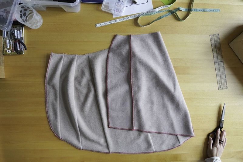 Jak ušít dámskou zavinovací pouzdrovou sukni - podrobný fotonávod šití