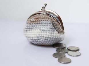 Malá háčkovaná mincovka