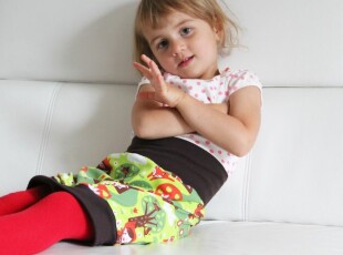 Dětská sukýnka s motivem pohádky Červená karkulka, látka Lillestoff