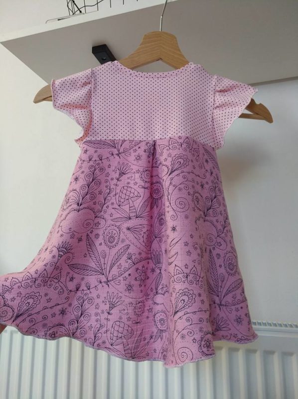 Fotky od paní Anny Č. - střih na dětskou halenku