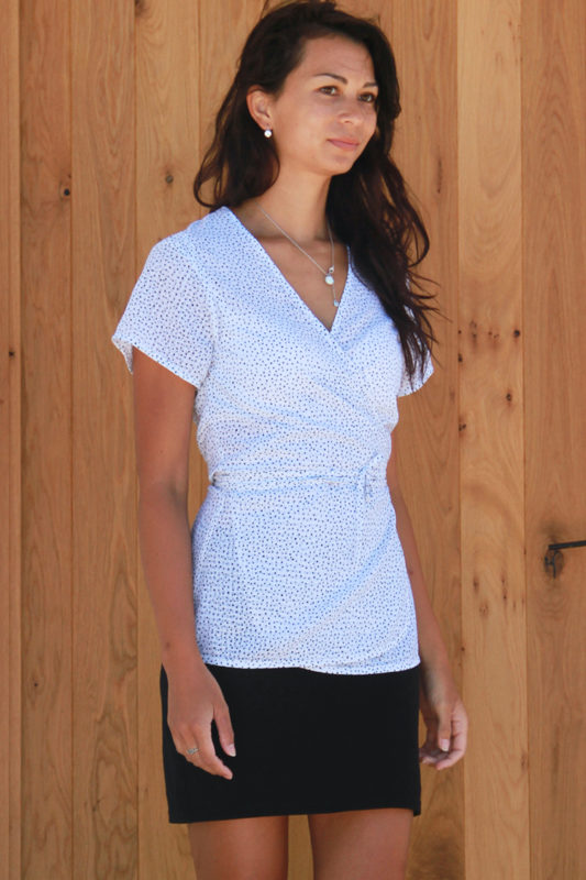 Střih na dámskou zavinovací halenku