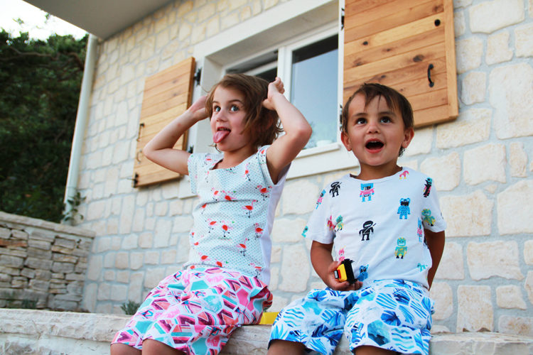 Střih na dětské a dámské šortky a bermudy (2v1) + podrobný návod na šití