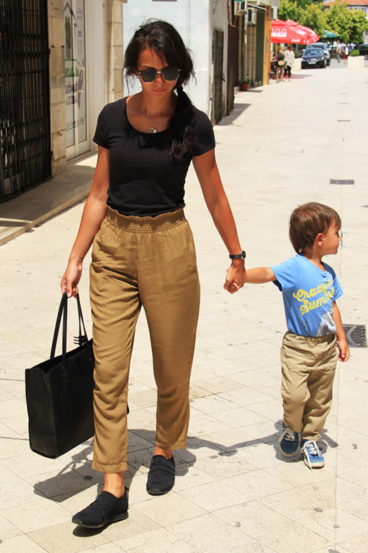 Střih na dámské letní kalhoty - návod jak ušít kalhoty krok za krokem