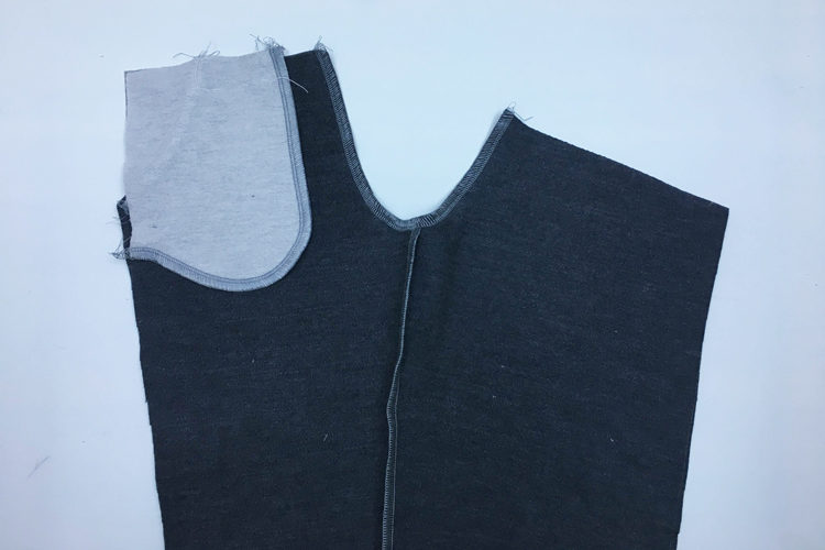 Střih na dětské tepláky se sedlem a kapsami - návod jak ušít tepláky krok za krokem