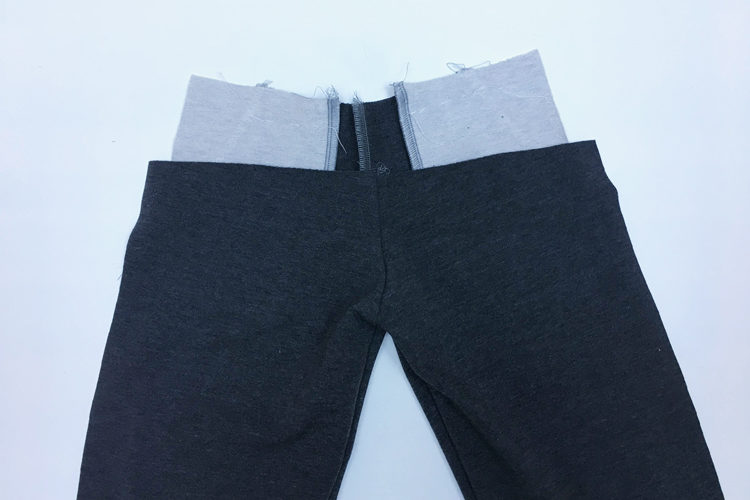 Střih na dětské tepláky se sedlem a kapsami - návod jak ušít tepláky krok za krokem