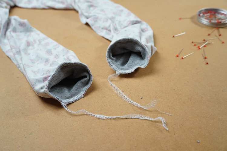 Střih na dětské šaty s dlouhým rukávem, kapsami a sukni se sklady+ návod jak ušít sukni krok za krokem