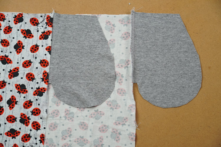 Střih na dětské šaty s dlouhým rukávem, kapsami a sukni se sklady+ návod jak ušít sukni krok za krokem